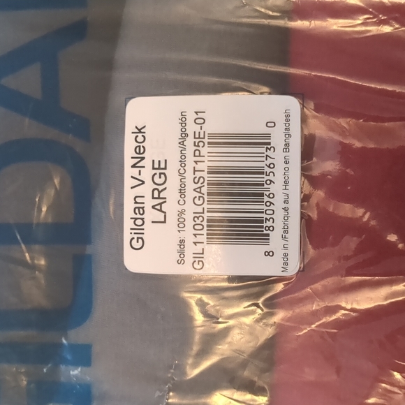 Gildan V- Neck 5 pack - Picture 3 of 4